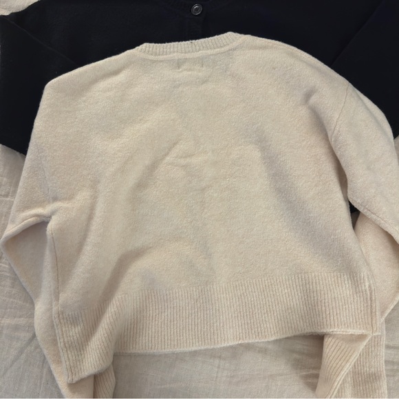 Women's Cardigan Sweater Set - Black, Cream, and Brown - Picture 7 of 13